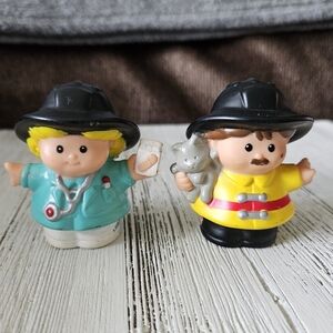 Little People Rescue Fire Station Figure Set 2001